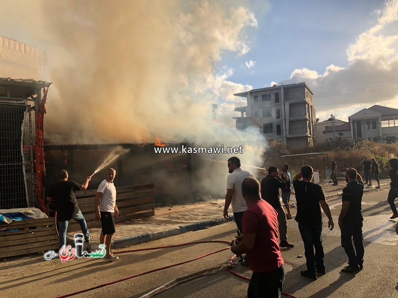  فيديو: اندلاع حريق في محل لبيع الفلافل على شارع ال 24 .. والشباب يسيطرون على الحريق قبل قدوم الاطفائية